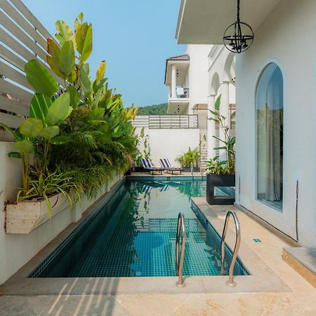 Elivaas 4 Bhk Villa With Pvt Pool & Jacuzzi-Yashgeet Siolim Eksteriør billede