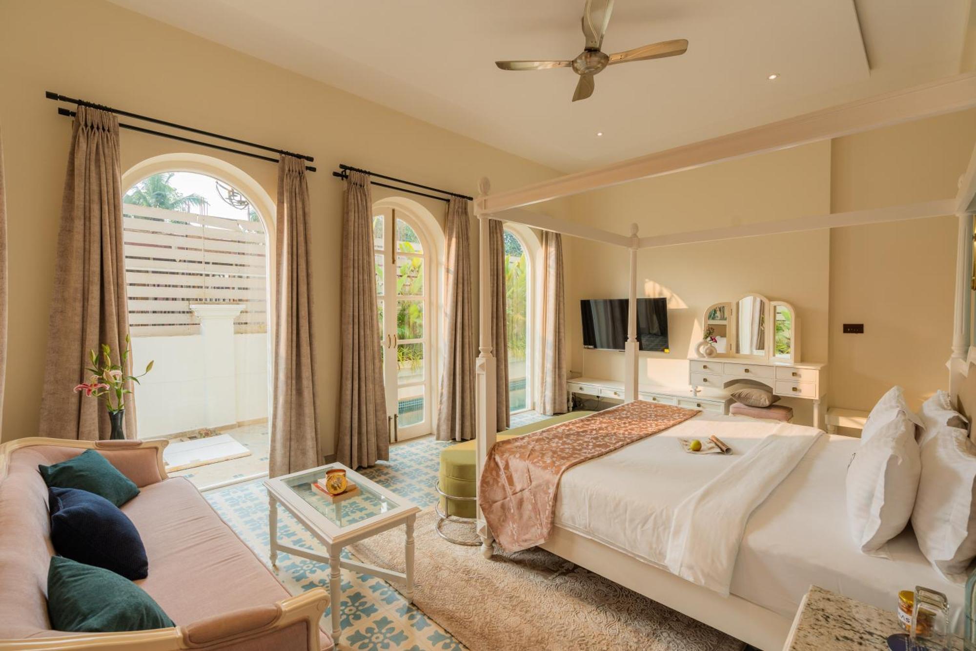 Elivaas 4 Bhk Villa With Pvt Pool & Jacuzzi-Yashgeet Siolim Eksteriør billede