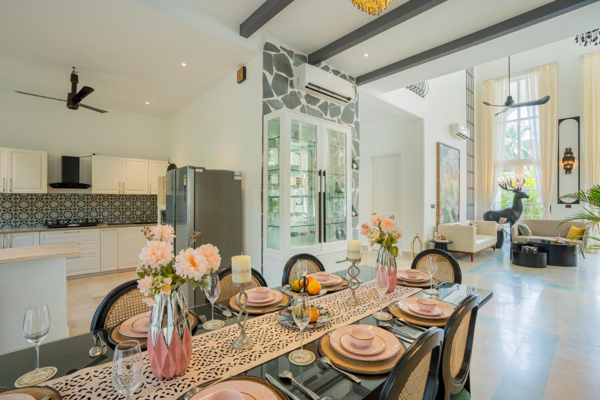 Elivaas 4 Bhk Villa With Pvt Pool & Jacuzzi-Yashgeet Siolim Eksteriør billede