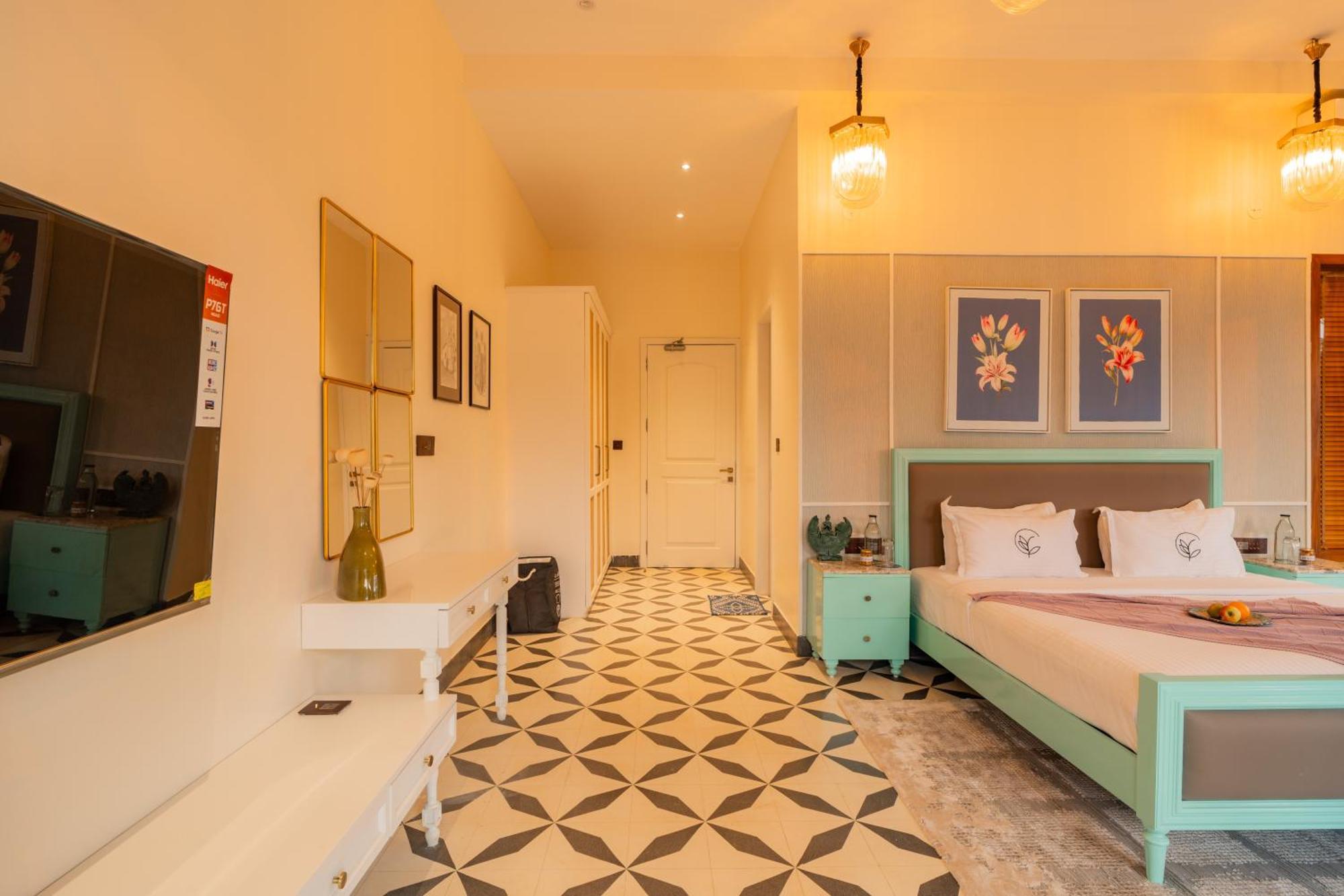 Elivaas 4 Bhk Villa With Pvt Pool & Jacuzzi-Yashgeet Siolim Eksteriør billede