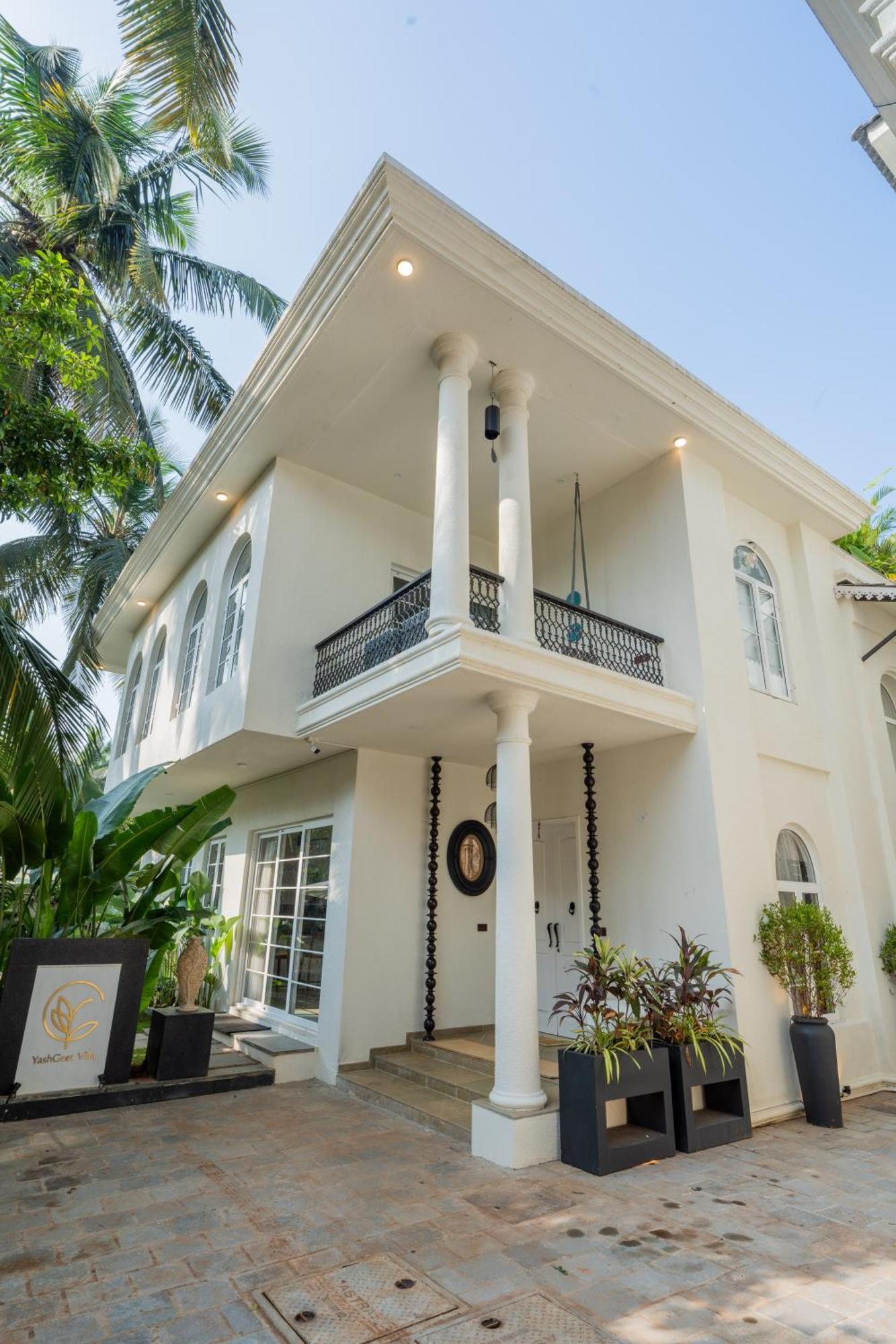 Elivaas 4 Bhk Villa With Pvt Pool & Jacuzzi-Yashgeet Siolim Eksteriør billede